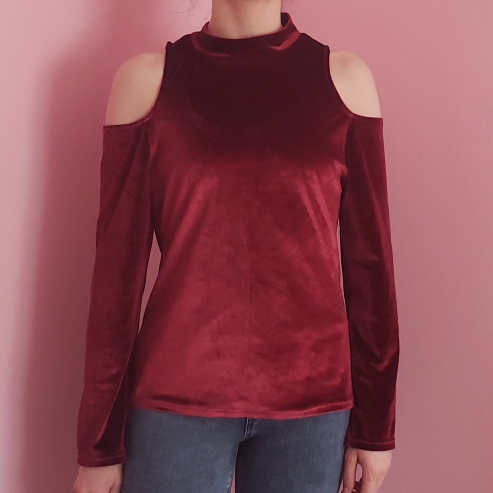 Love by Chesley opened shoulder velvet red vine top. Size Xlarge